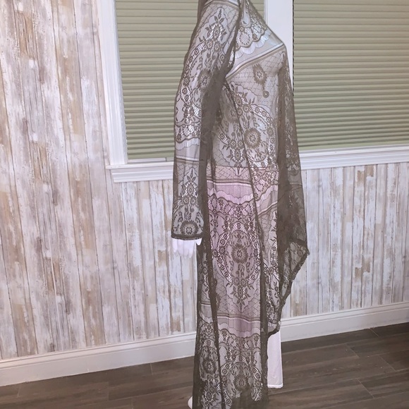 Paper & Tee Olive Green High Lo - long sleeve- GoRgEoUs lace Top - Picture 4 of 5